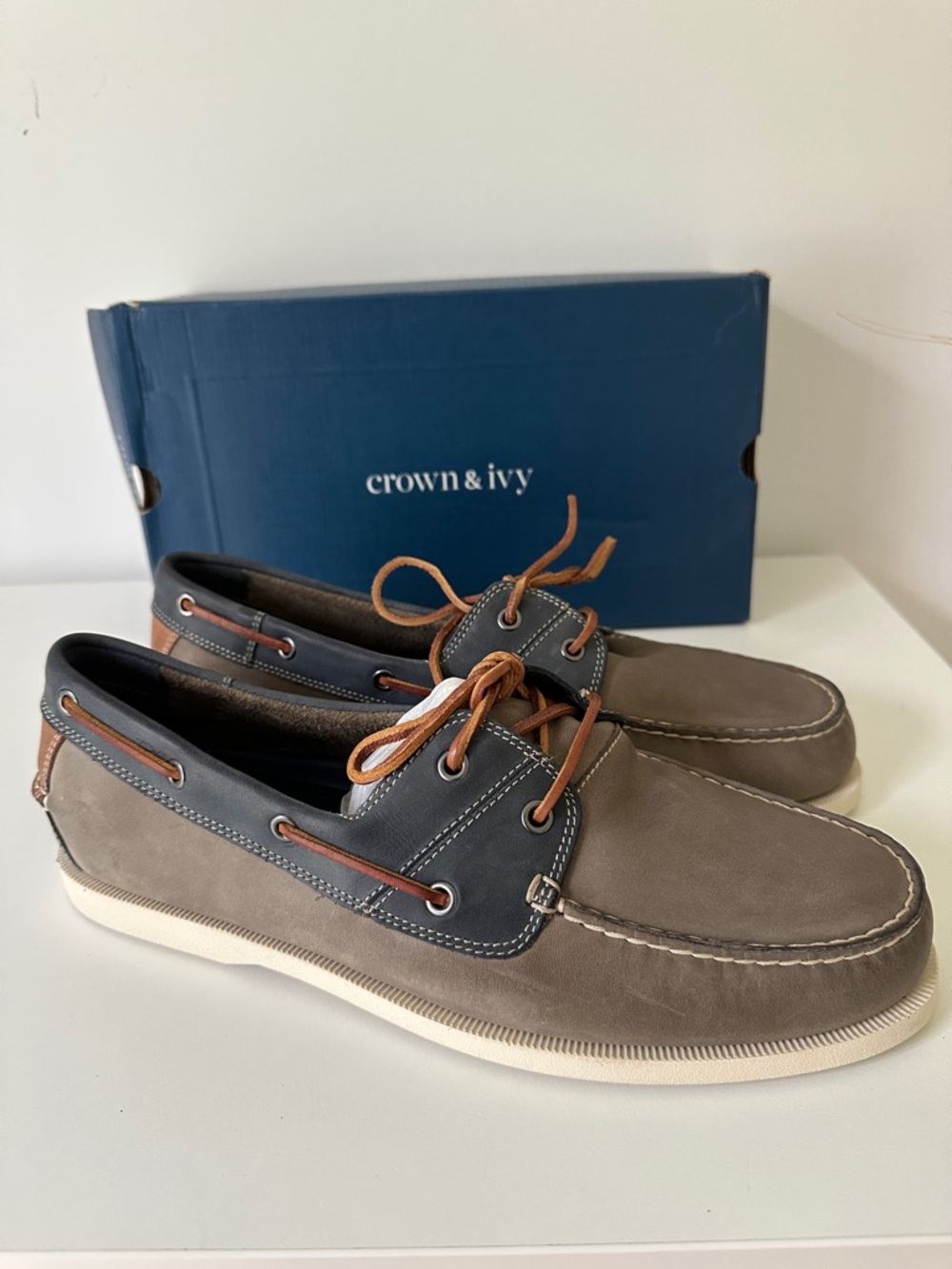 New crown & ivy Men's Taupe Boat Shoes with Navy Trim
